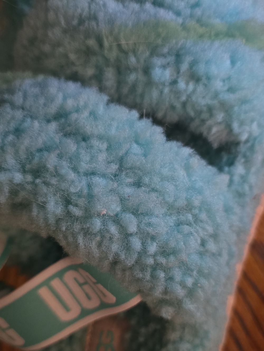 UGG Slippers - Picture 5 of 6